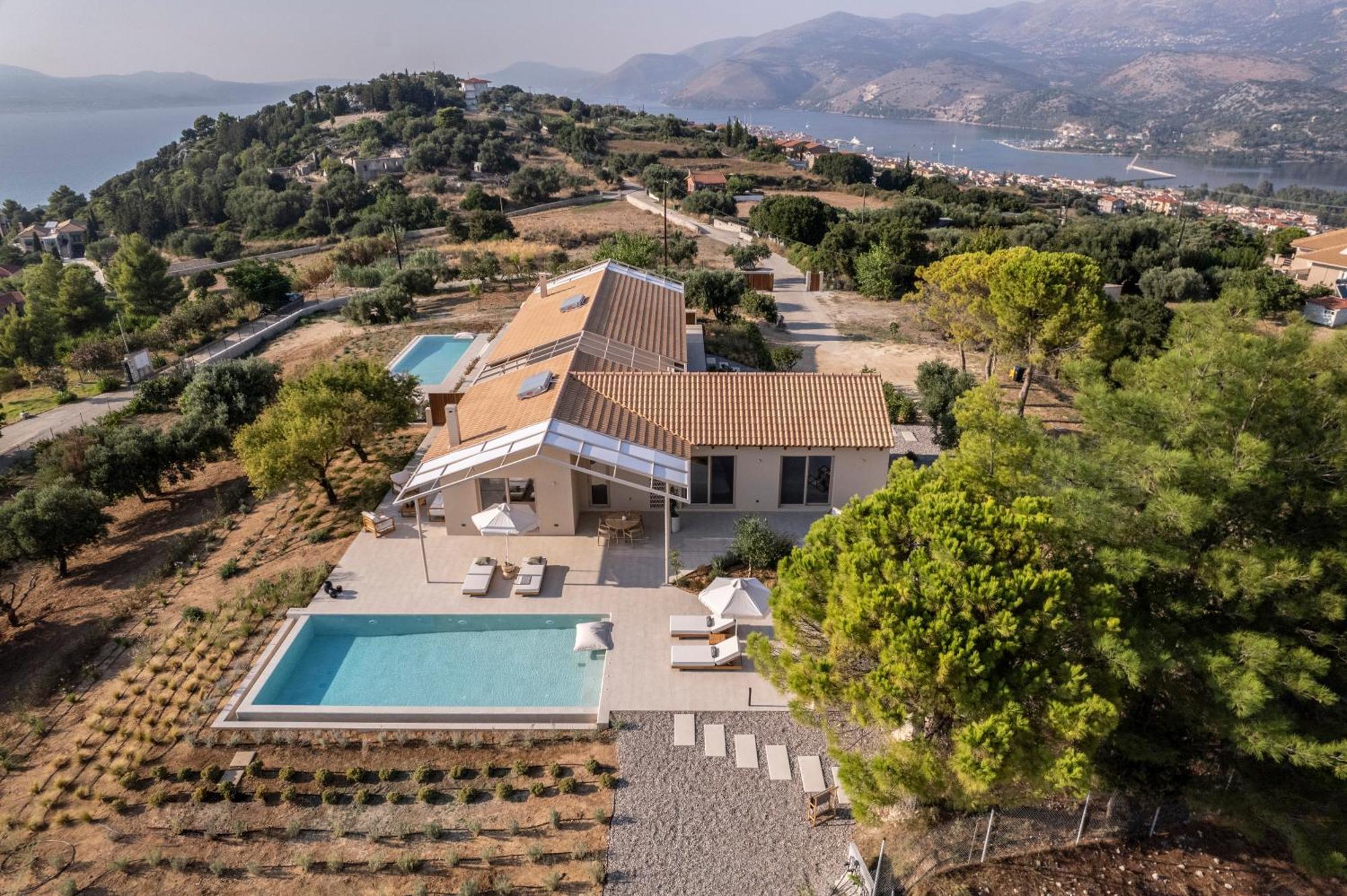 Avertosia Luxury Villas Argostoli  Eksteriør bilde