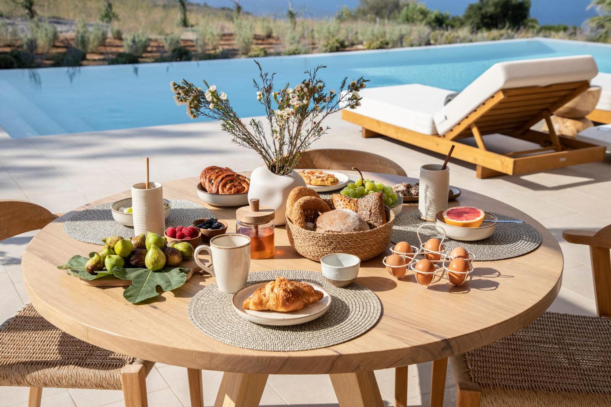 Avertosia Luxury Villas Argostoli  Eksteriør bilde
