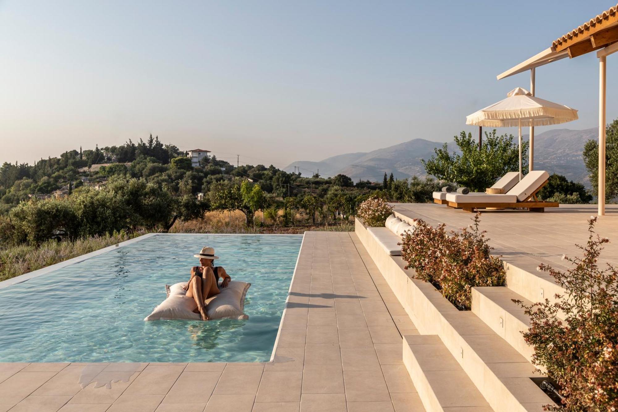 Avertosia Luxury Villas Argostoli  Eksteriør bilde